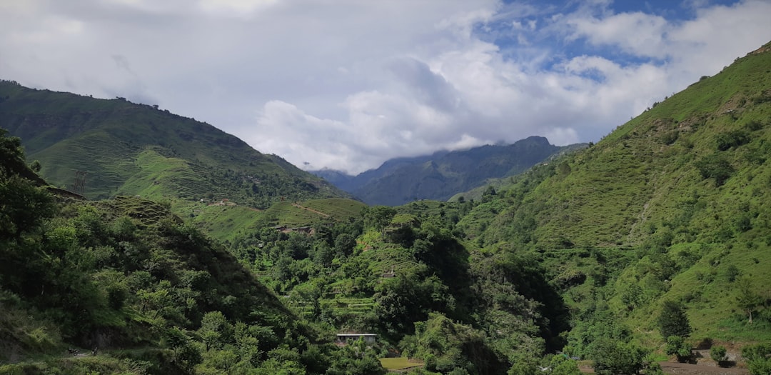 Book Dehradun to Chakrata taxi