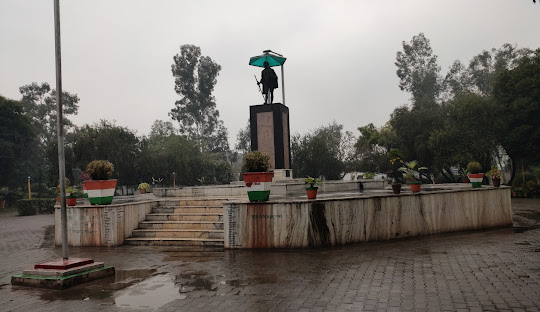 Roorkee to Saharanpur cab