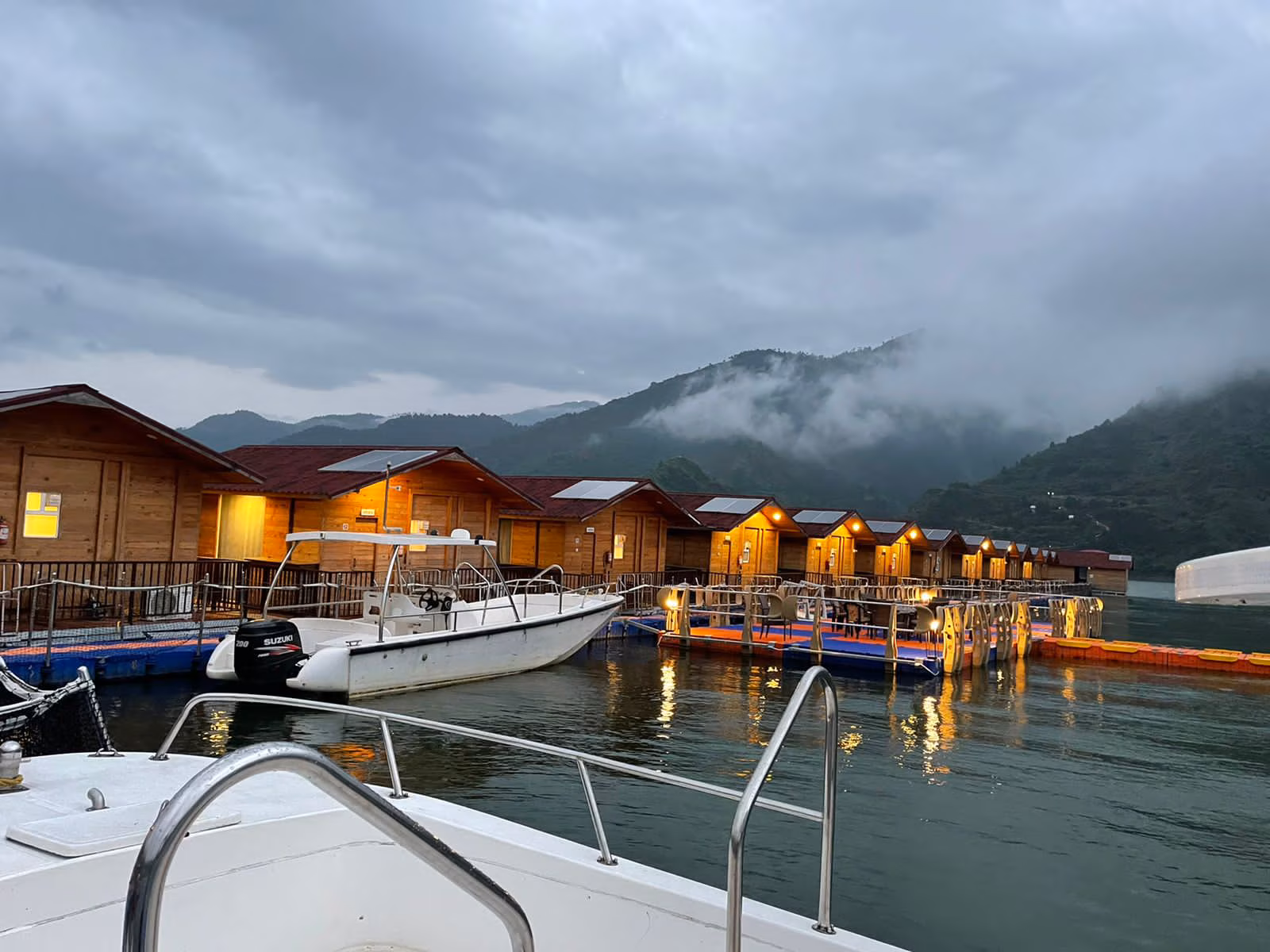 Book Dehradun to Tehri taxi